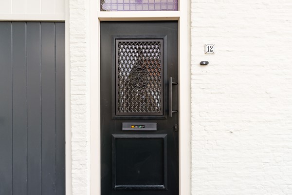 Foto - Verkocht onder voorbehoud: Karakteristiek pand nabij het historische centrum van Klundert